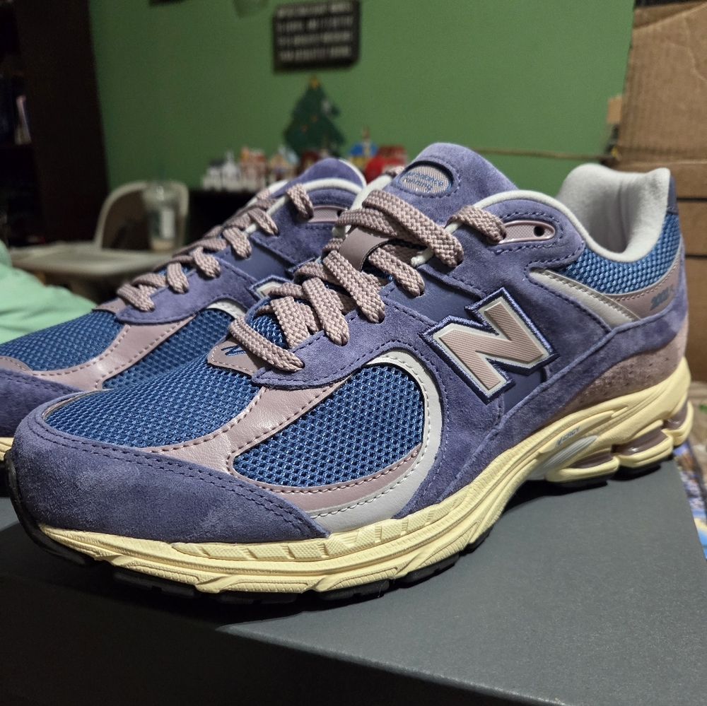 Size 10.5 Mens- New Balance 2002R Dream State (Brand New)